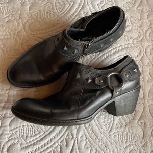 BOC Black leather booties